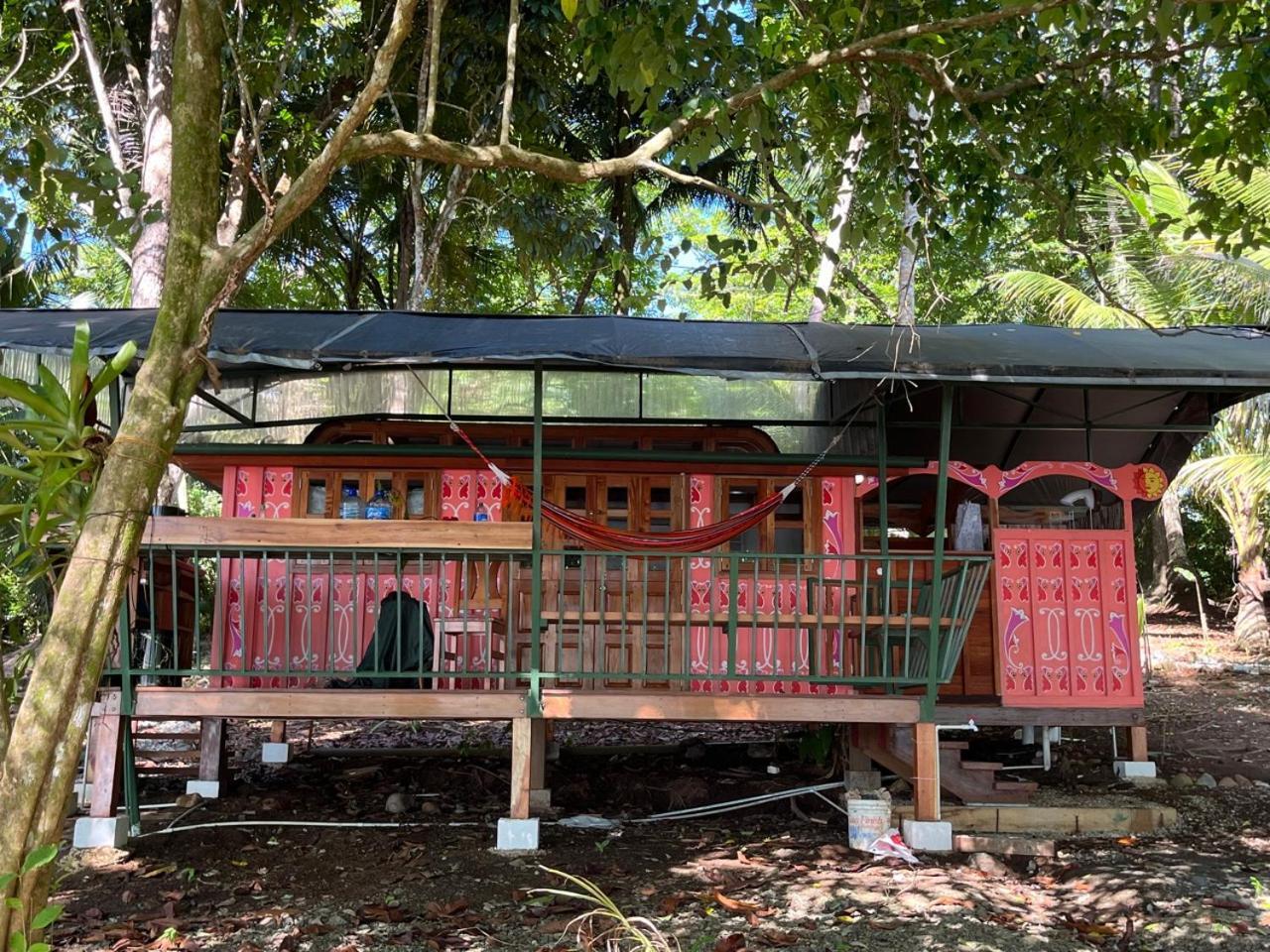 فندق Gypsy Wagons بافونيس المظهر الخارجي الصورة