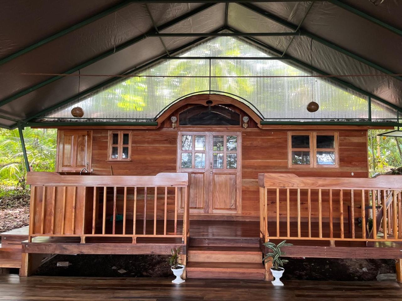 فندق Gypsy Wagons بافونيس المظهر الخارجي الصورة